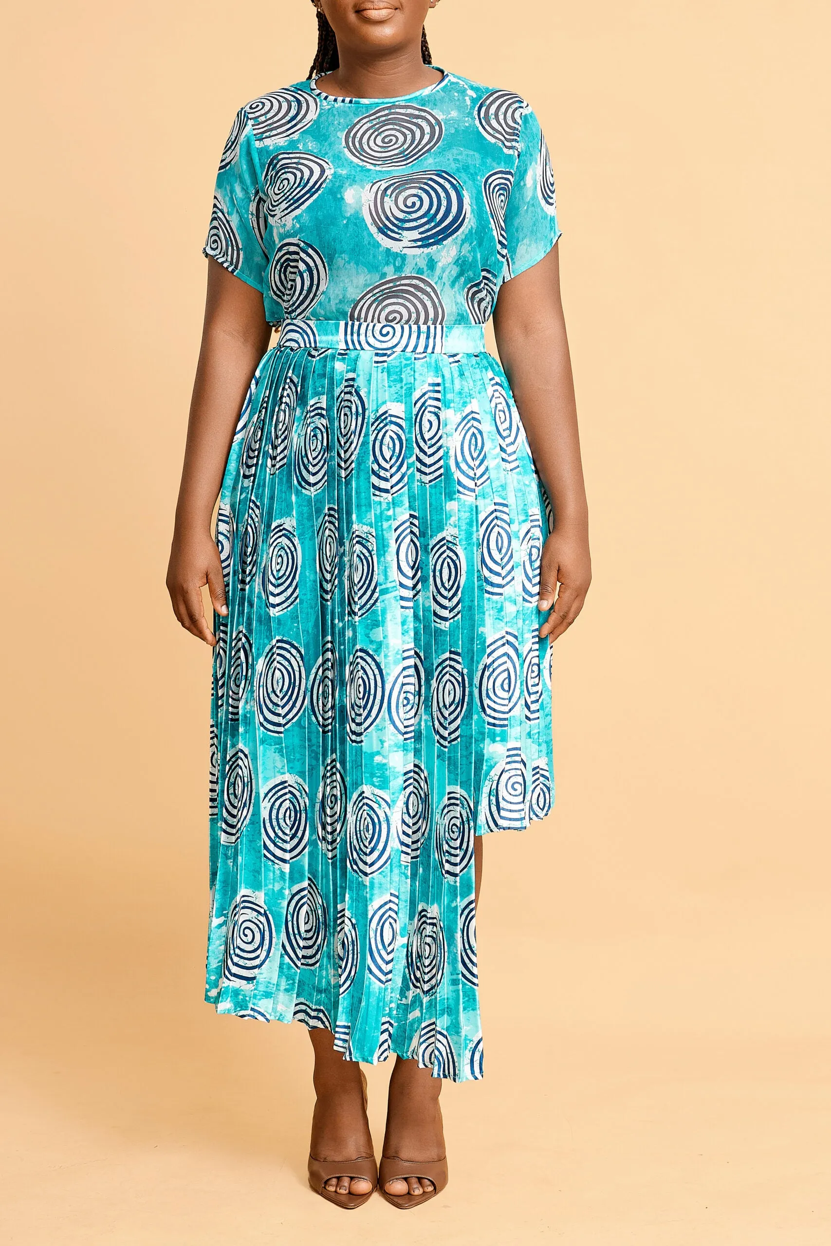 Erilyn Riv Set Blue with pleated skirt