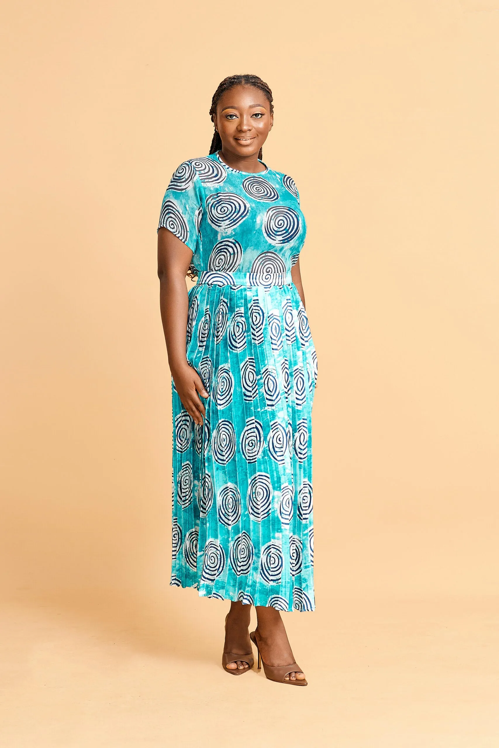 Erilyn Riv Set Blue with pleated skirt
