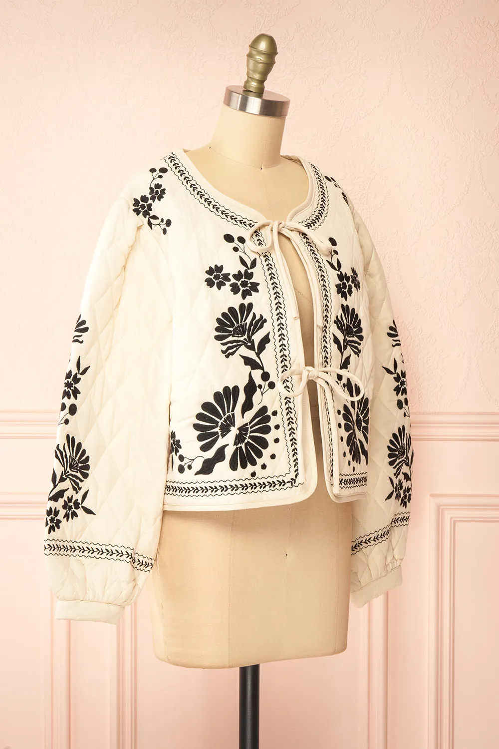 Esmeray | Floral Embroidered Beige Jacket