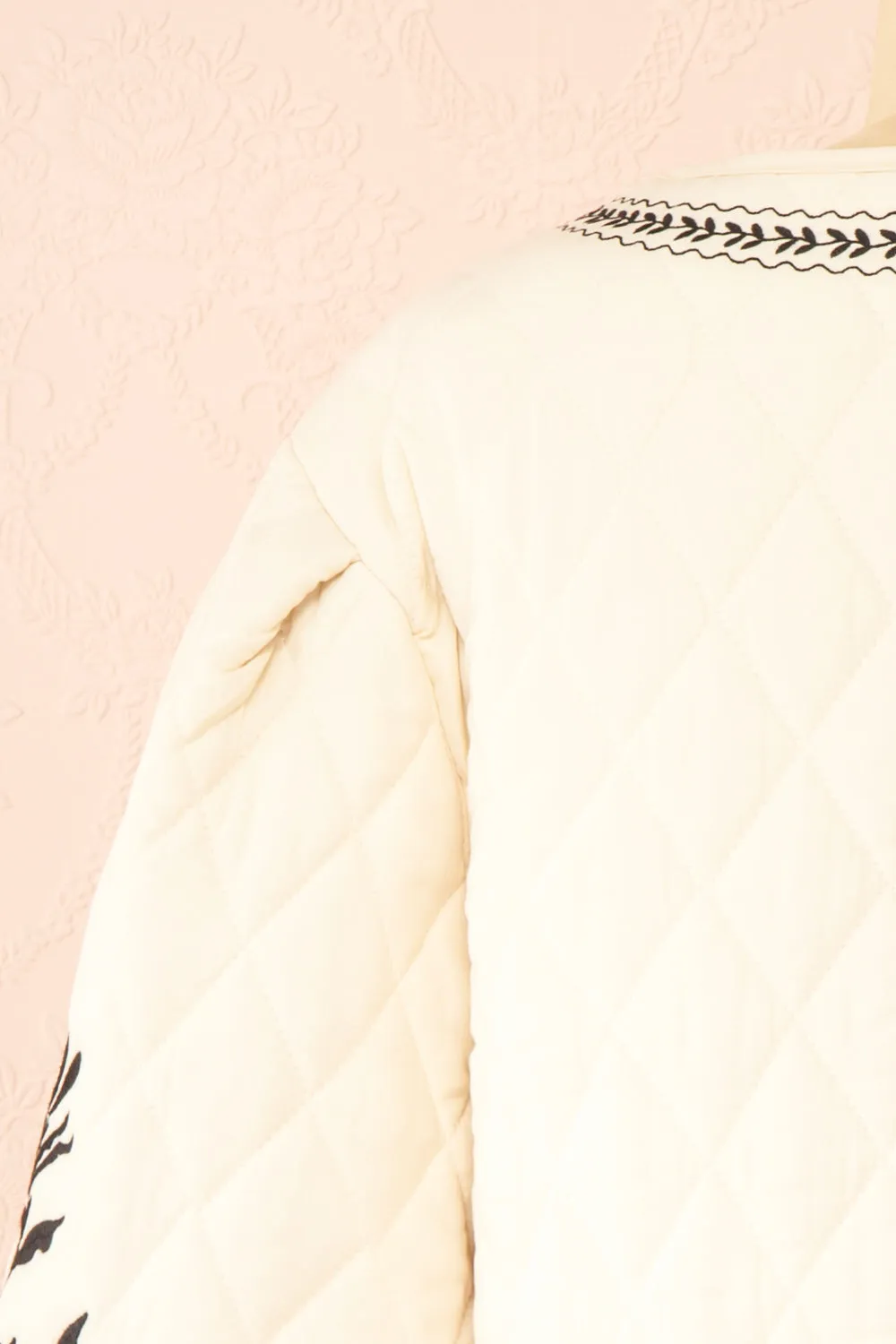 Esmeray | Floral Embroidered Beige Jacket