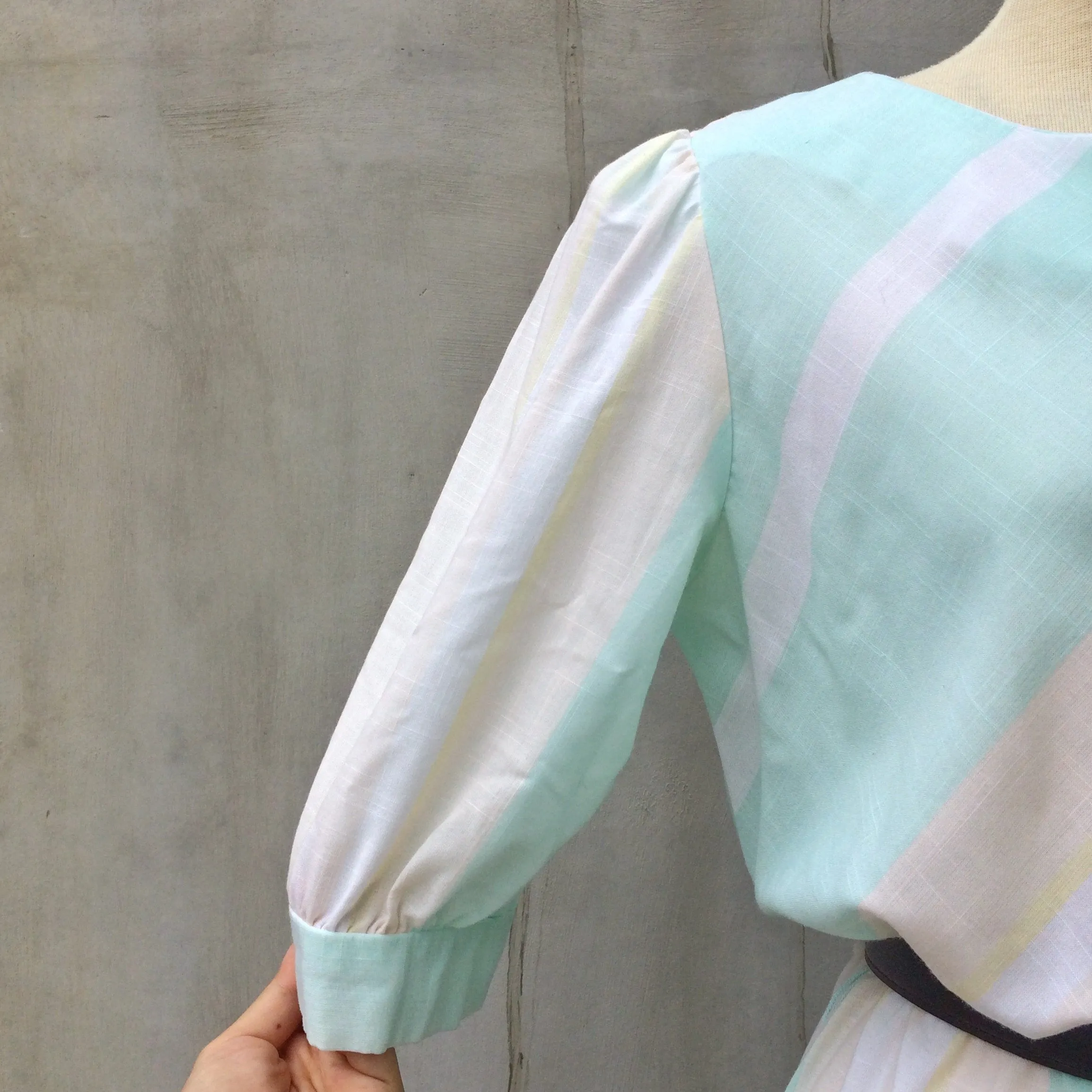 Gentle Gina | Vintage 1970s 1980s pastel Blue Pink wide stripes Dress