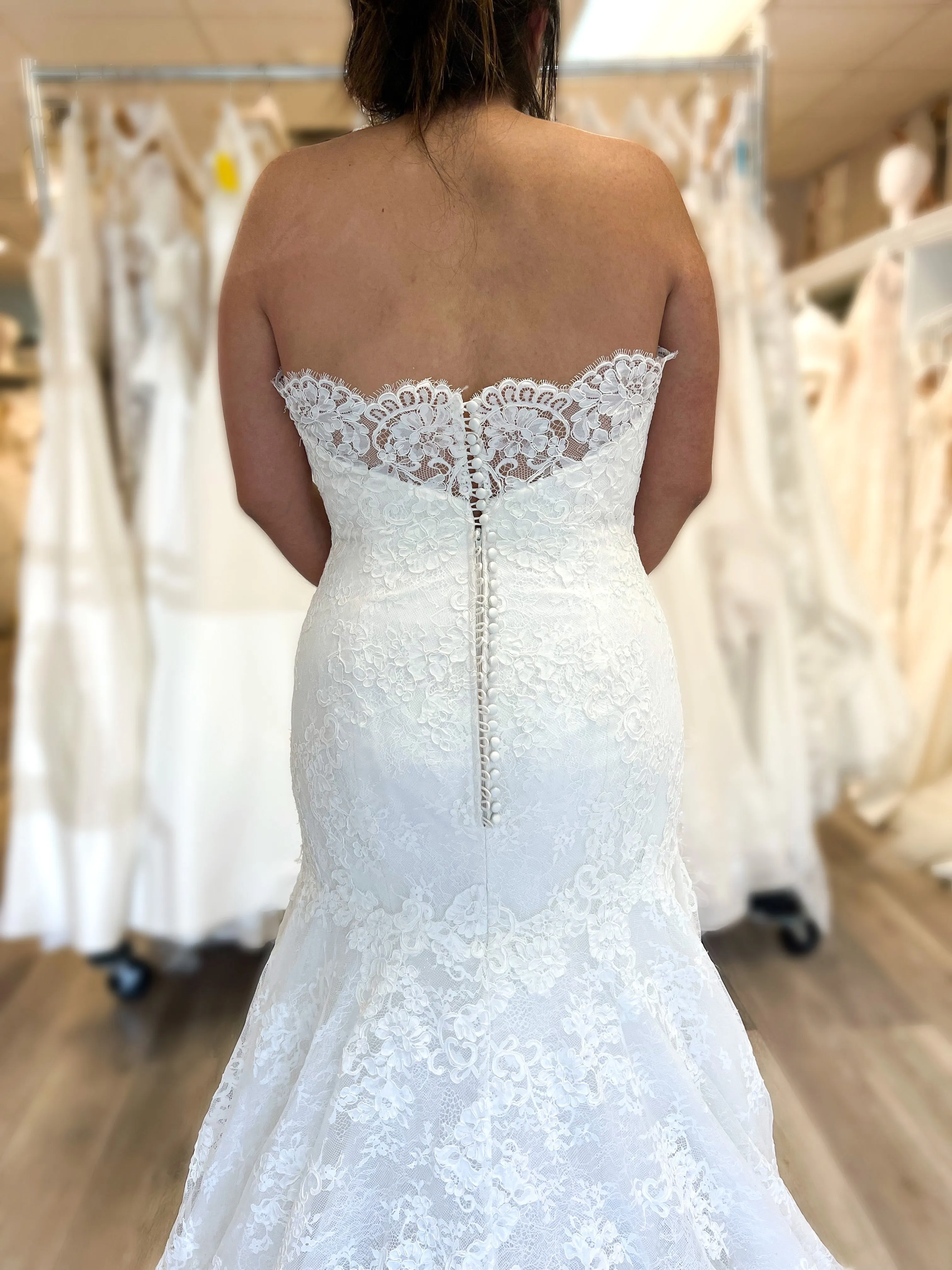 Lea-Ann Belter Daria Wedding Dress Sample
