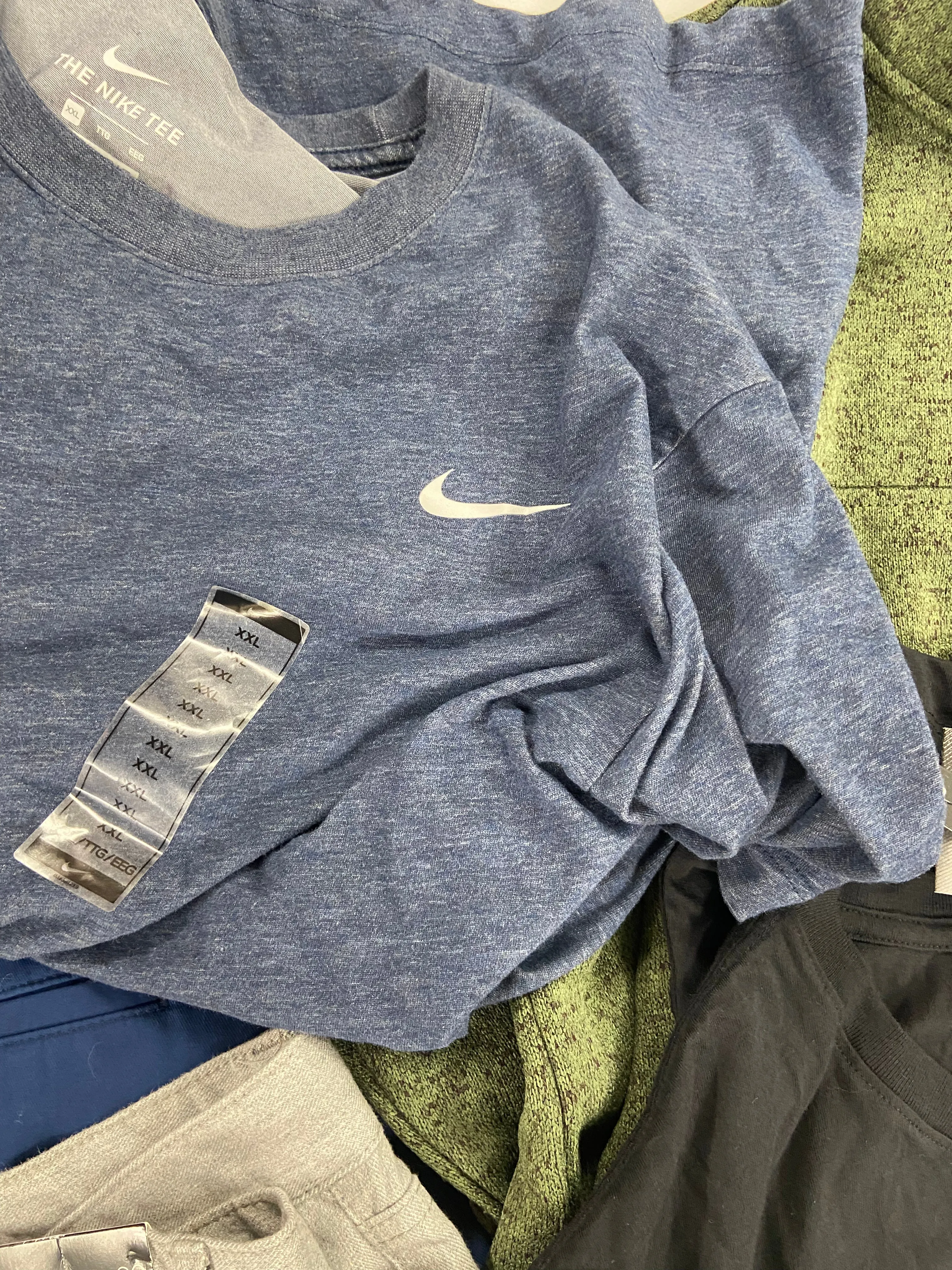 Men's Clothing Assorted Wholesale Lot, PUMA, POLO RALPH LAUREN, NIKE, CALVIN KLEIN, EDDIE BAUER and more, 12 items, Shelf Pulls, MSRP $594