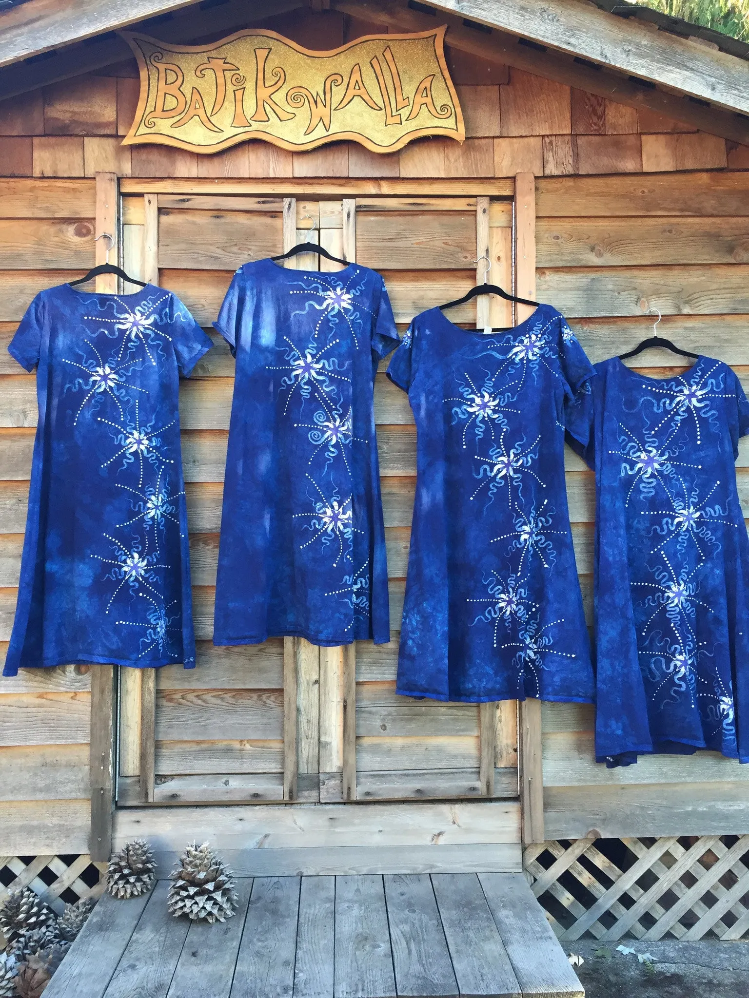 Periwinkle Moon Burst - Short Sleeve Batik Dress