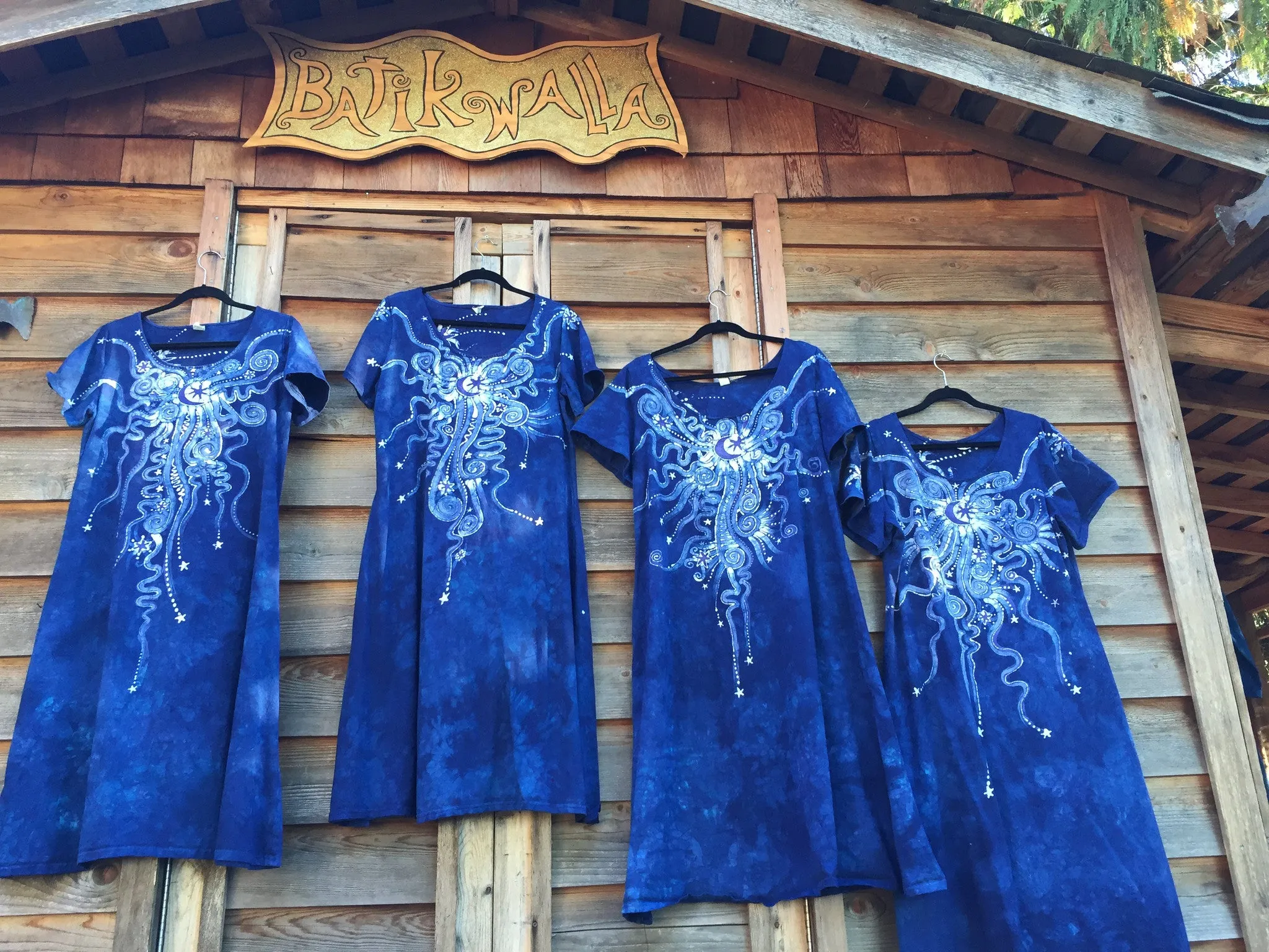 Periwinkle Moon Burst - Short Sleeve Batik Dress