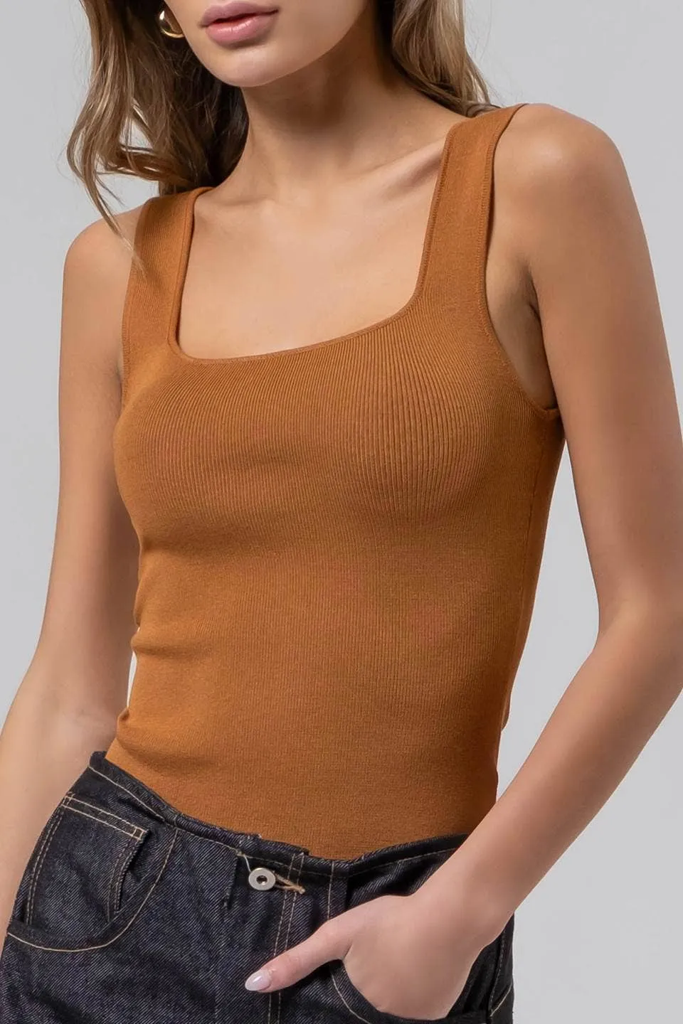 SQUARE NECK SWEATER KNIT TANK