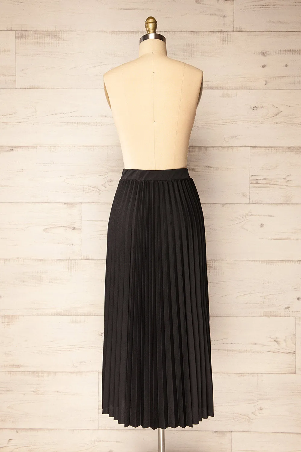 Vaduz Black | Pleated Maxi Skirt
