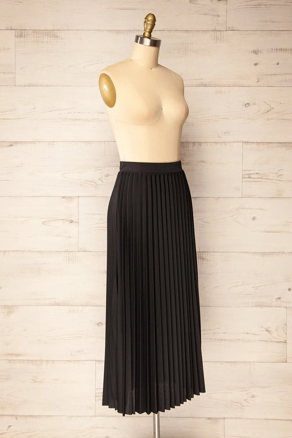 Vaduz Black | Pleated Maxi Skirt