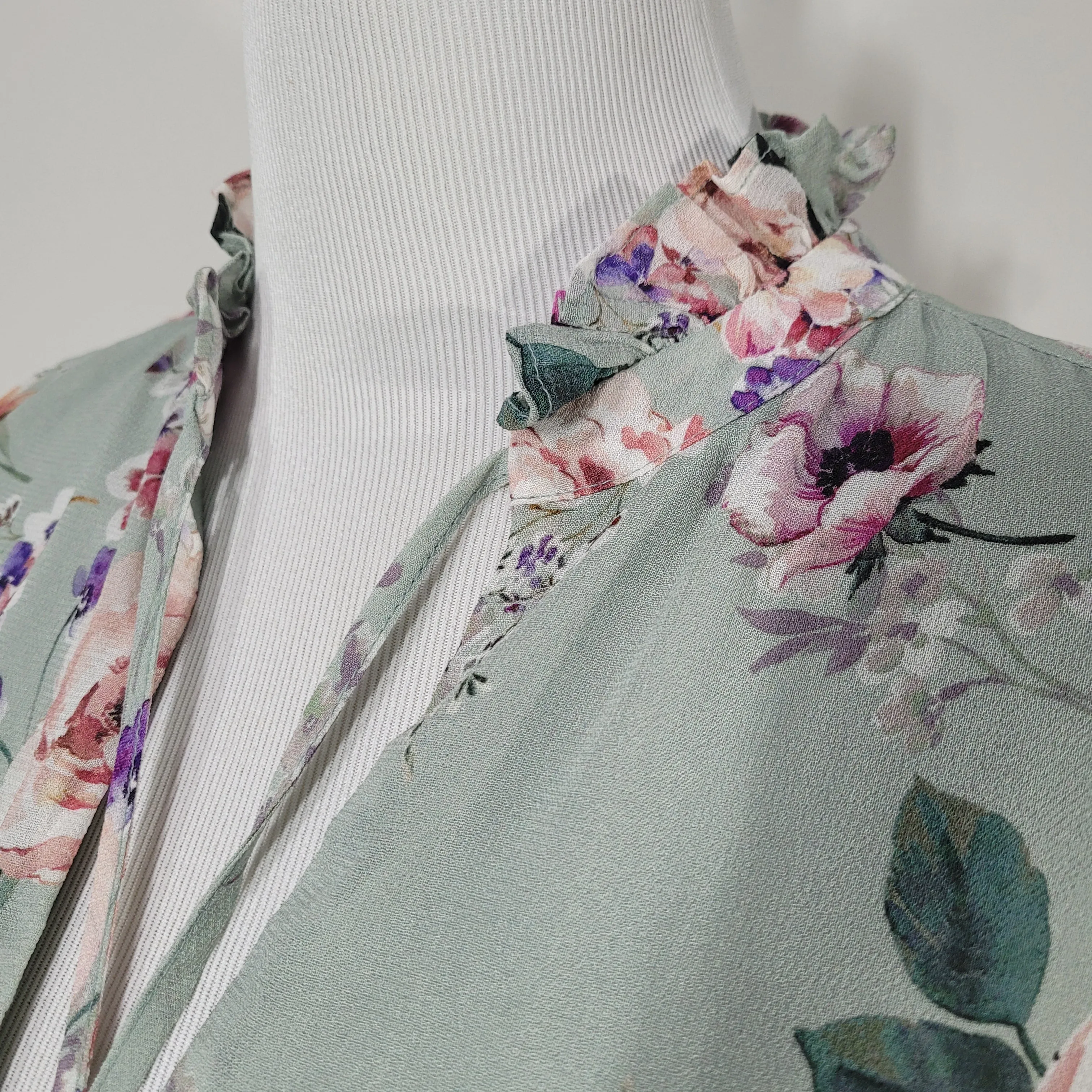 Yumi Kim Silkwood Sage Jenna Mini Dress Blouson Long Sleeves Ruffle Skirt Detail Size Small